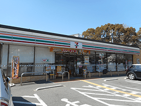 セブンイレブン明石荷山町店