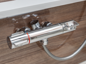 壁付サーモ水栓