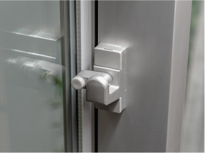 指つめ防止サッシ