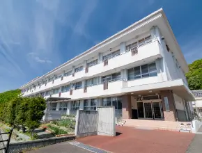 北中学校（正門）