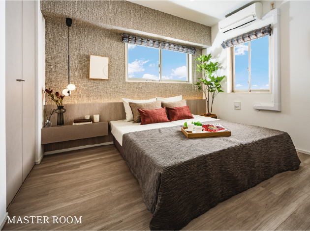 MASTER ROOM