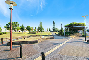 緑の風公園 徒歩7分（約500m）