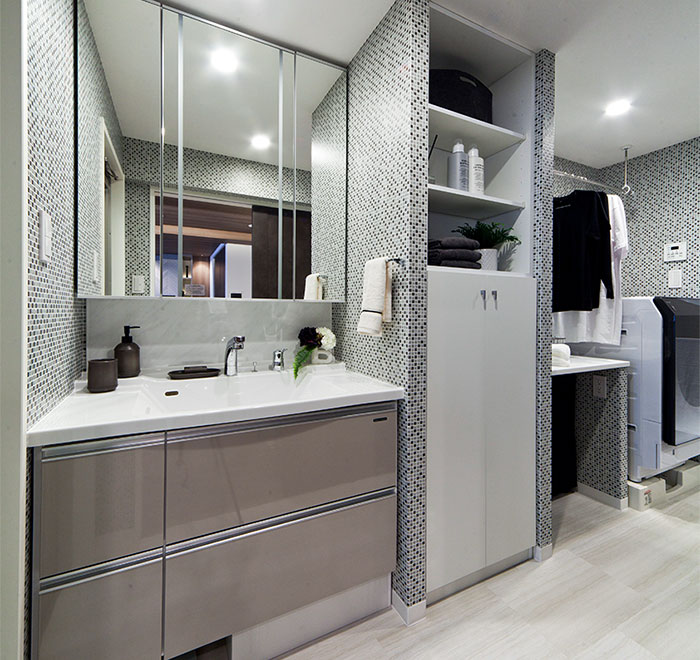 POWDER ROOM