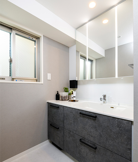 POWDER ROOM