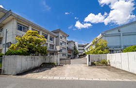 鈴鹿市立鼓ケ浦中学校の写真